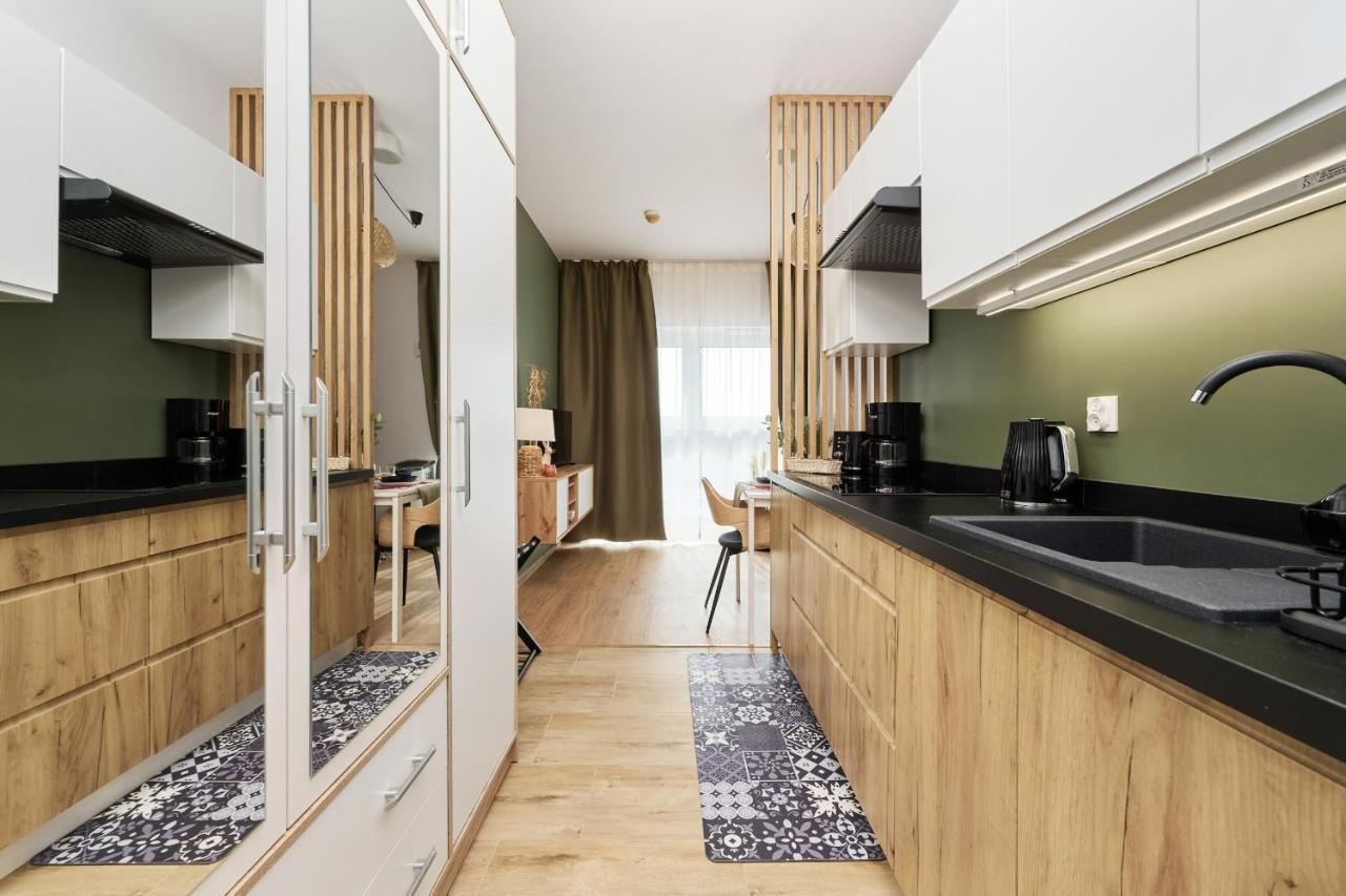 City Panorama Studio Apartments Jaworska 4 By Noclegi Renters Breslavia Esterno foto