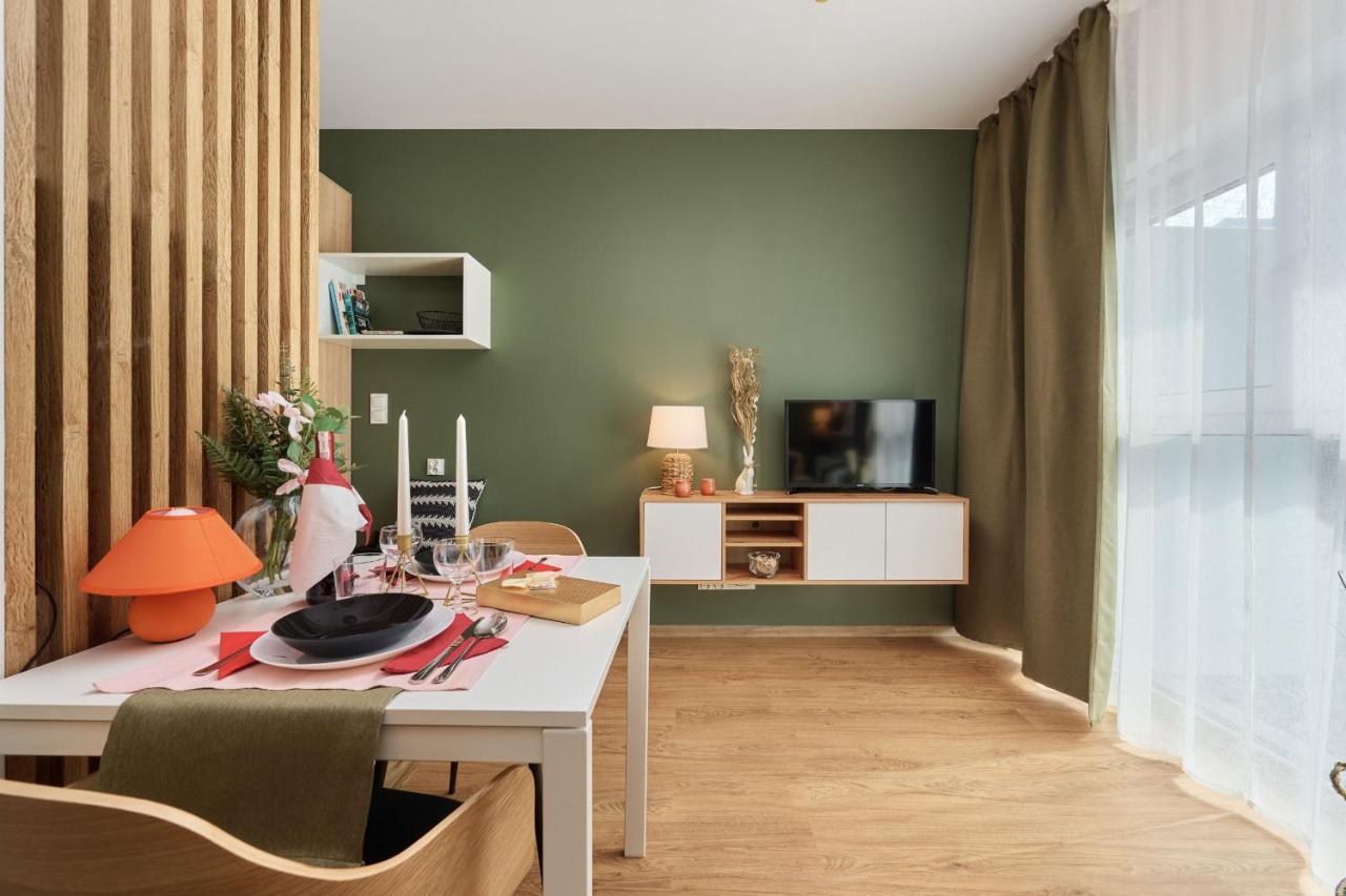 City Panorama Studio Apartments Jaworska 4 By Noclegi Renters Breslavia Esterno foto